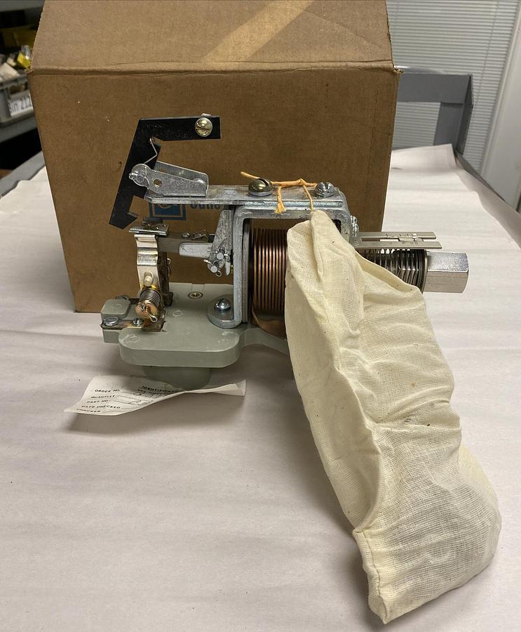 Cutler-Hammer,C304BNA409,Overload Relay DC NOS