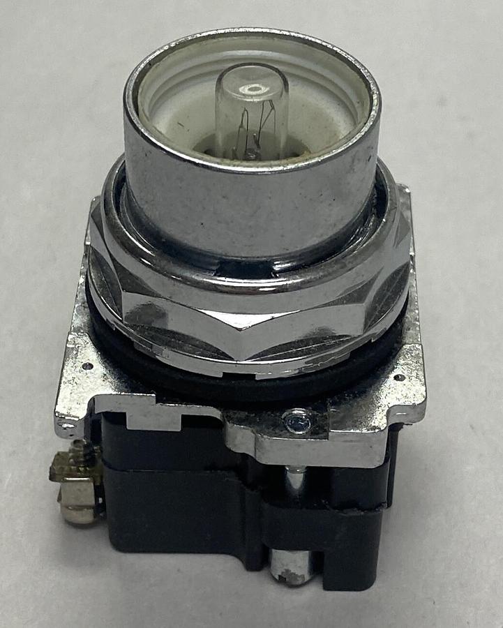 Eaton Cutler-Hammer,10250T471,Series B2 Illuminated Push Button No Lens NOS