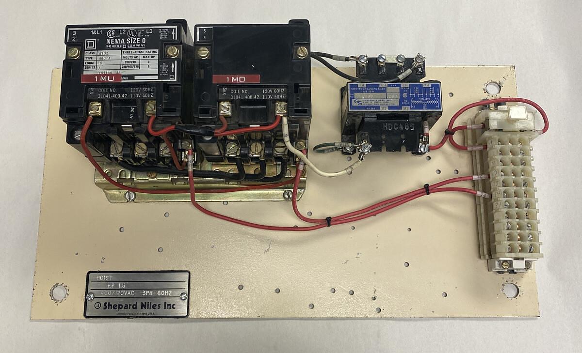 Used Square D,8702SB04,Reversing Starter Nema Size 0 WITH Hoist Control
