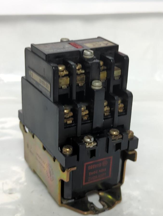 Used ALLEN BRADLEY,700-N400A1,SERIES C AC RELAY TYPE N NEMA A300 PRE-OWNED