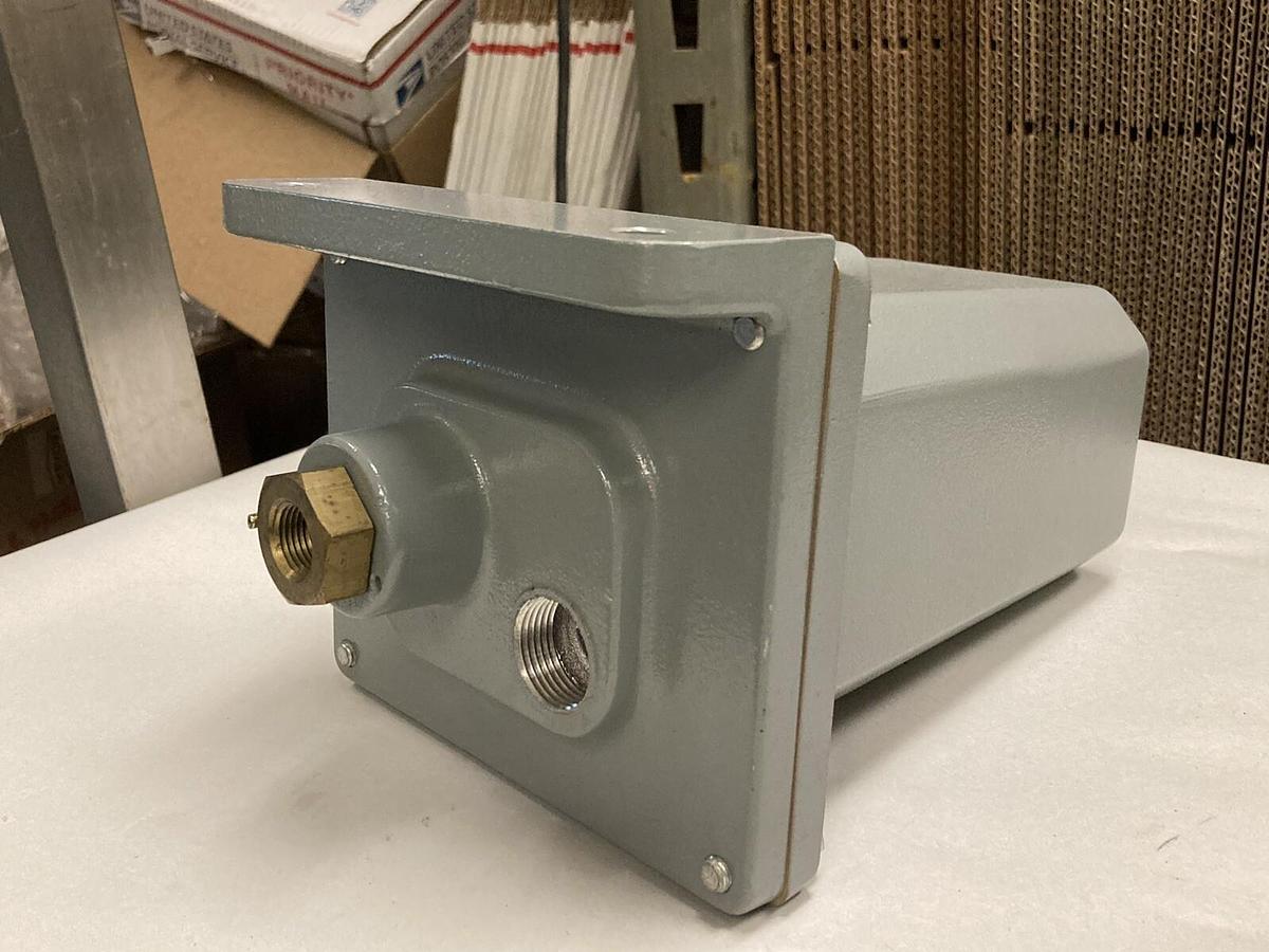 Allen Bradley,836T-T251E,Pressure Control Switch Series B