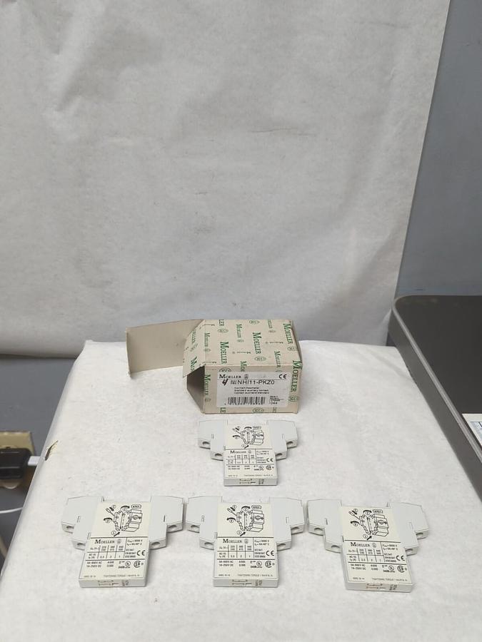 MOELLER,NHILL-PKZO,AUXILIARY CONTACT BLOCK LOT OF 4 NOS