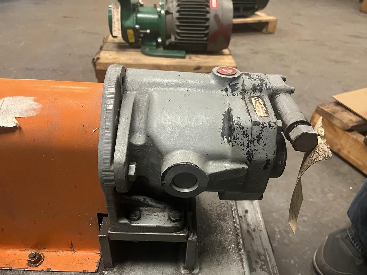 Used VICKERS,PVB10-FRSY-31-C-11,PISTON PUMP W 10HP 1170RPM 3PH LINCOLN MOTOR