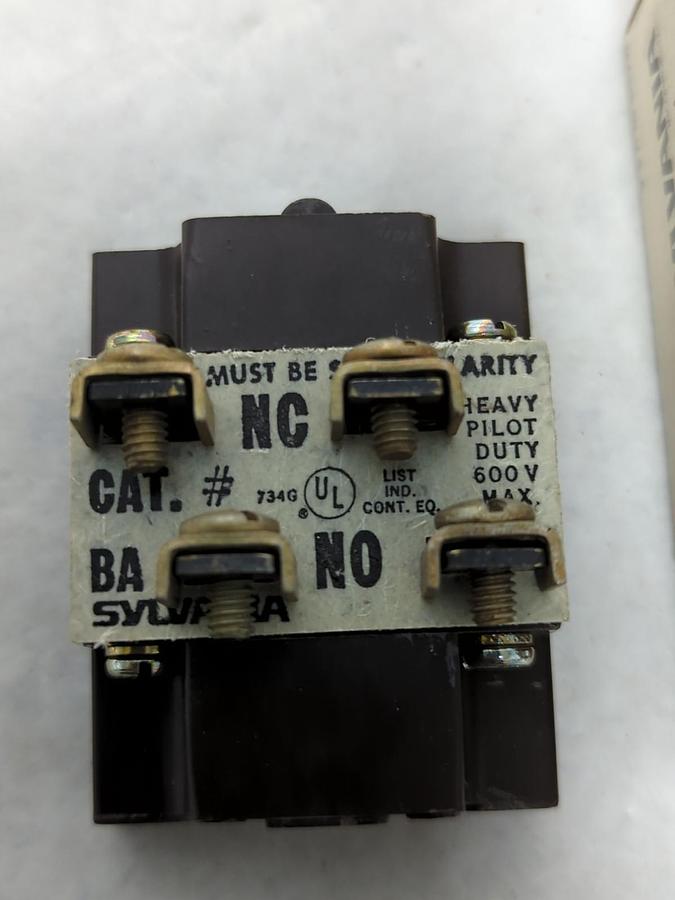 SYLVANIA,BA,CONTACT BLOCK 1 N.O.-1 N.C CONTACTS NOS