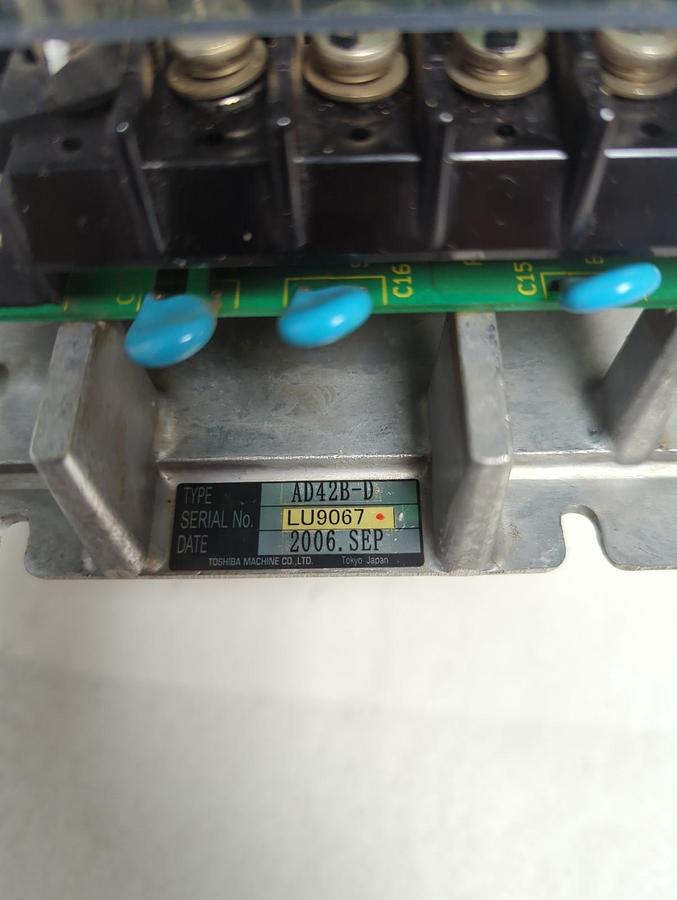 Used TOSHIBA,AD42B-D,INDUSTRIAL SERVO DRIVE PRE-OWNED