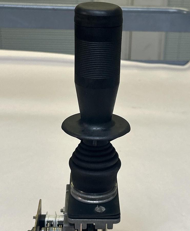 Used W. GESSMANN,S2,JOYSTICK CONTROLLER 0001210