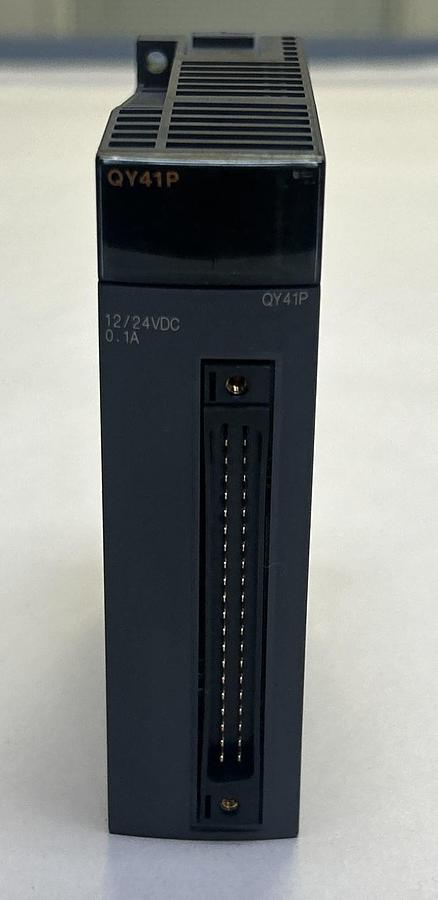Used MITSUBISHI,QY41P,OUTPUT MODULE