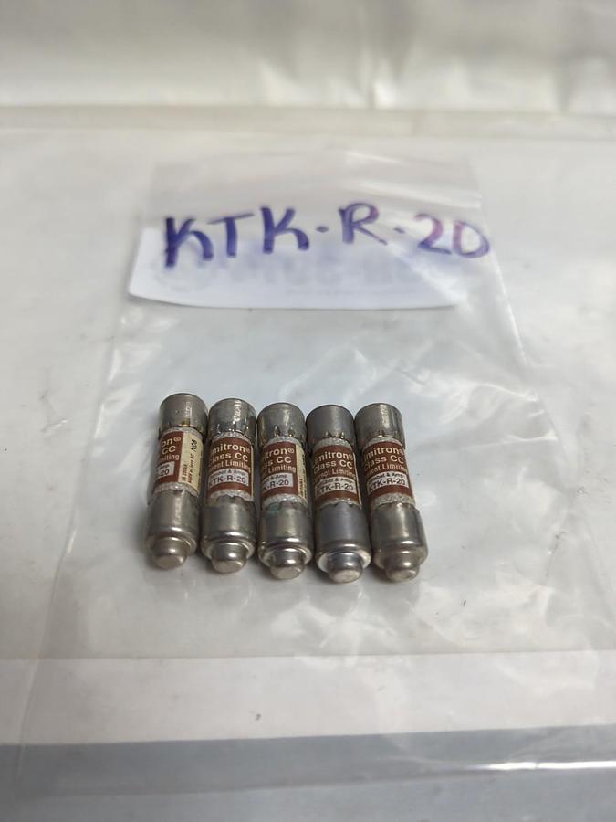Used COOPER BUSSMANN,KTK-R-20,LIMITRON 20 AMP FUSE LOT OF 5 PRE-OWNED