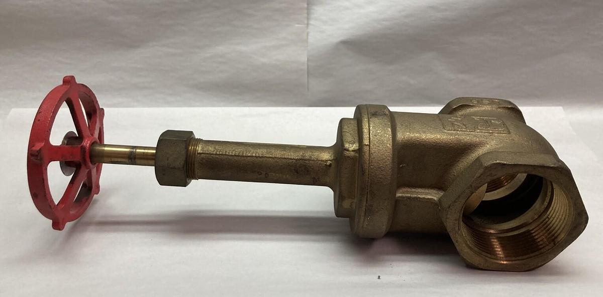 Milwaukee Valve,1150 2-1/2 Inch,Threaded Globe Valve 150 SWP 300 WOG