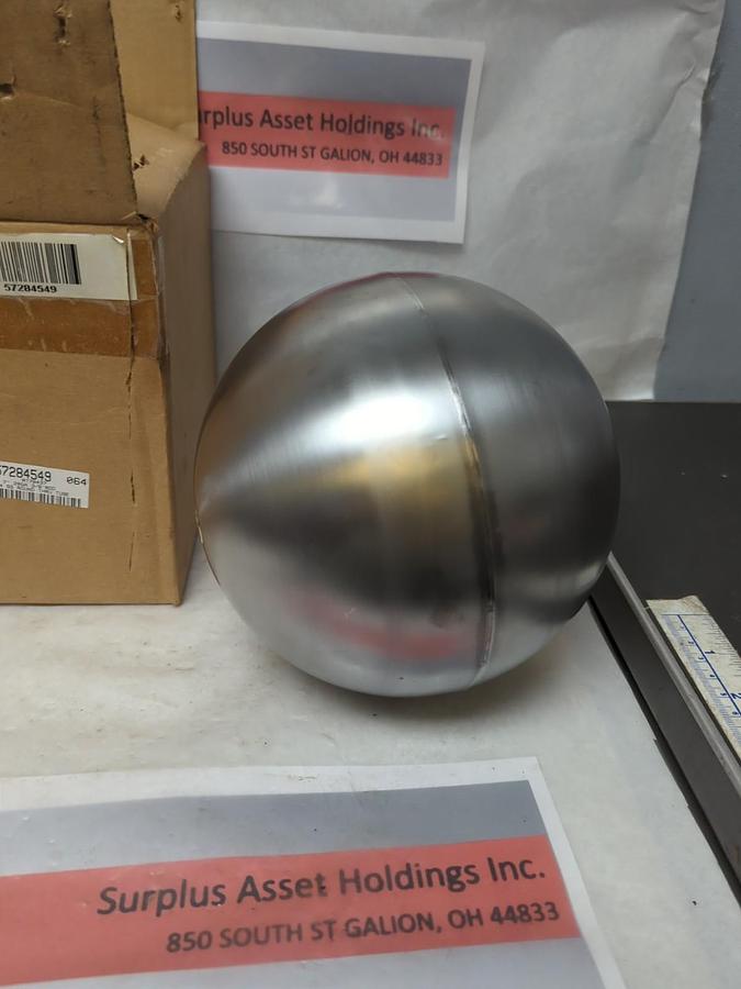 MSC,57284549 RT70437,ROUND FLOAT BALL 304SS 7 IN 20GA 3/8 IN ROD THRU TUBE NOS