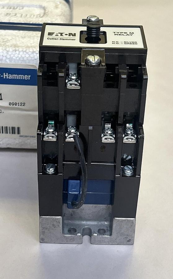 EATON CUTLER-HAMMER,D26MRD31A1,RELAY TYPE M 120V COIL NEW