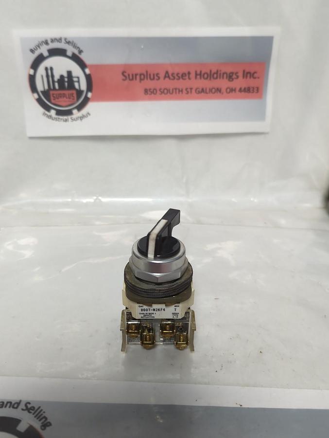Used ALLEN BRADLEY,800T-N2KF4,SELECTOR SWITCH SERIES T PRE-OWNED