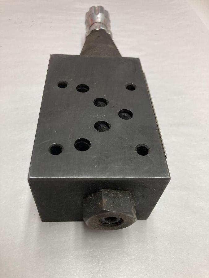 Used Western Fluidyne,WFDGMX15PBF41,Hydraulic Modular Sandwich Valve