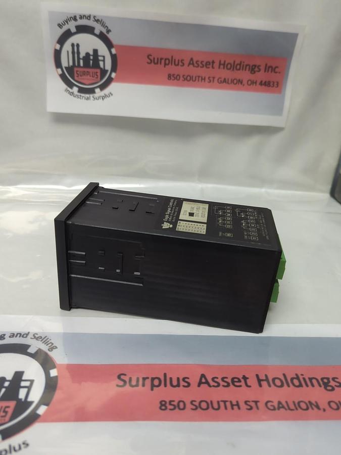 Used EAGLE SIGNAL,SX200A6,DIGITAL TIMER 50/60HZ 250VAC 5A MOD.1 PRE-OWNED