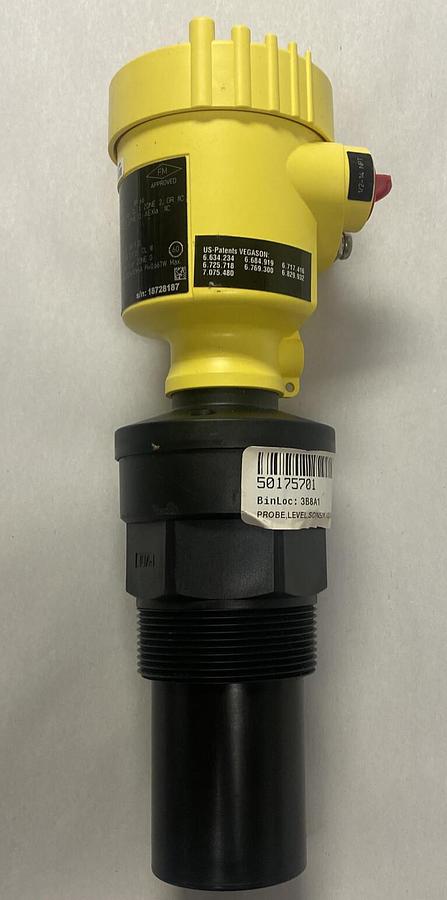 Used VEGA VEGASON62,SN62UFANHKNXX, ULTRASONIC LEVEL TRANSMITTER SENSOR REFURBISHED
