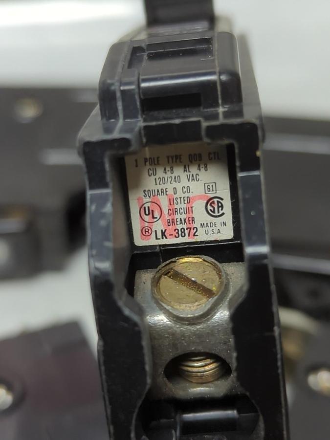 Used SQUARE D,QOB140,CIRCUIT BREAKER 40 AMP 1-POLE LOT OF 8 PRE-OWNED