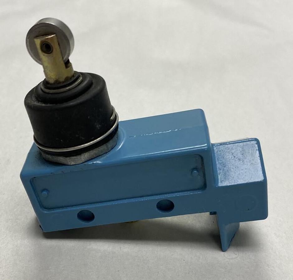 Used Micro Switch,BZV6-2RN80,Limit Switch