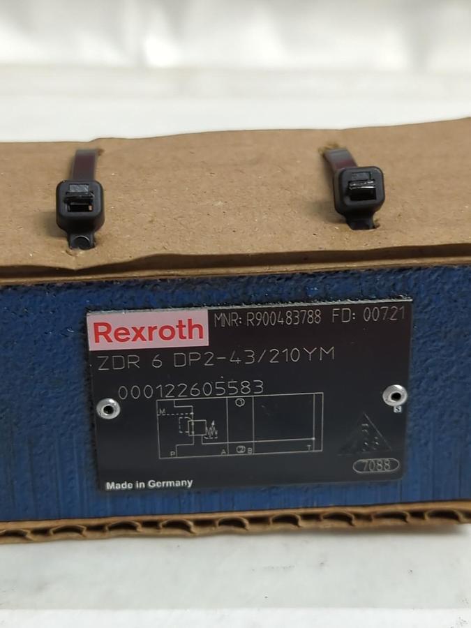 REXROTH,R900483788,PRESSURE REDUCING VALVE ZDR 6DP2-43/210YM NOS