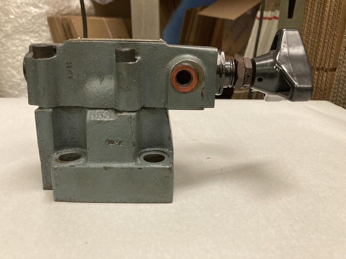 Used Rexroth,DB10-1-30/315UY/5,Hydraulic Relief Valve