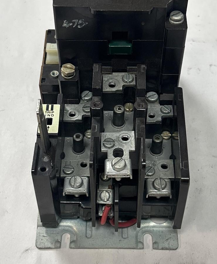 Used CUTLER-HAMMER,A10CG0,MOTOR STARTER SIZE 1