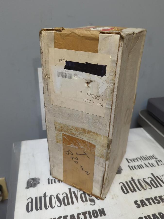 Used CHROMALOX,WR-80EP PCN266124,EXPLOSION RESISTING THERMOSTAT NEW SEALED BOX