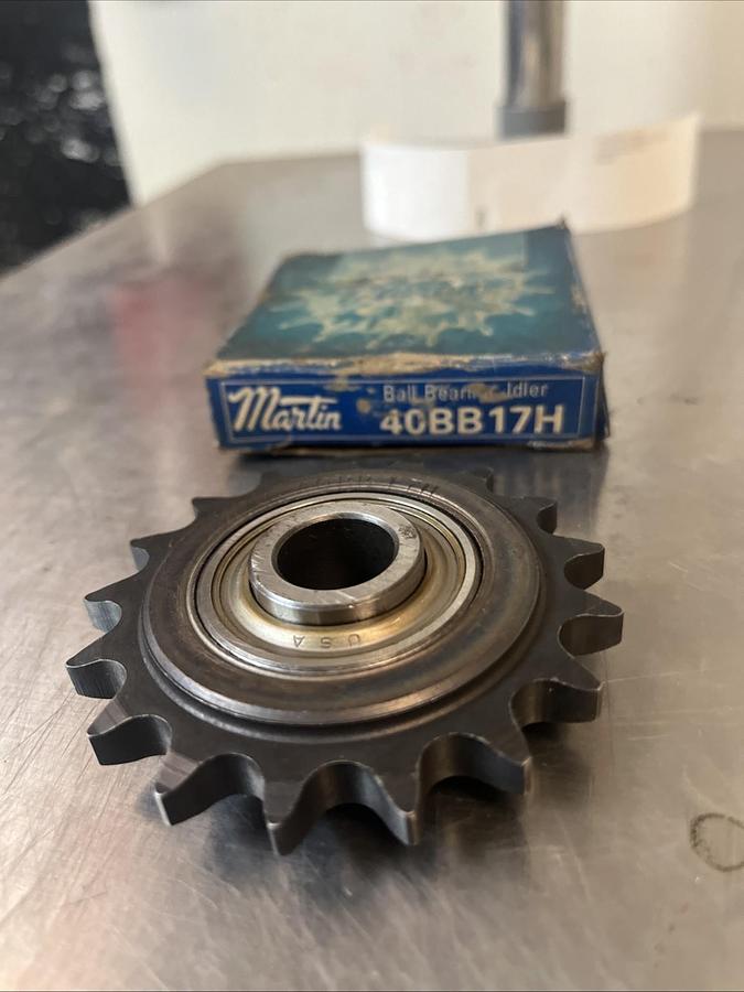 MARTIN,40BB17H,BALL BEARING IDLER SPROCKET #40 CHAIN 17 TEETH