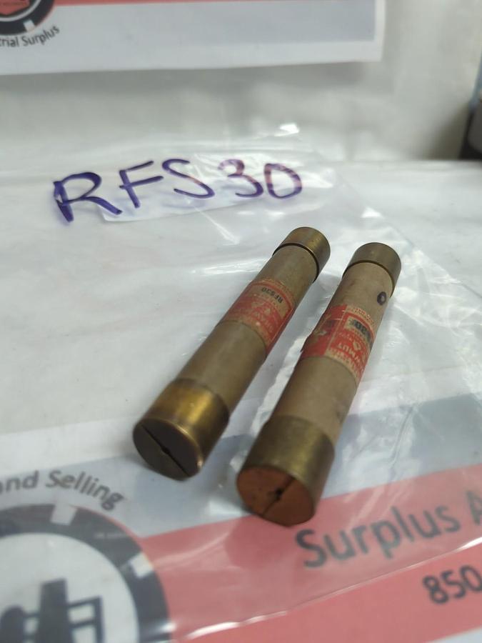 CHASE SHAWMUT,RFS30,RENEWABLE FUSE 30 AMP LOT OF 2 PRE-OWNED