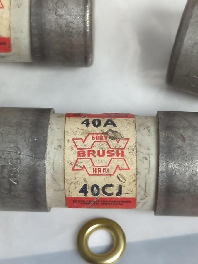 Used BRUSH,40CJ,FUSE 40 AMP LOT OF 3 PRE-OWNED