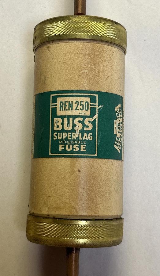 COOPER BUSSMANN,REN250,FUSE 250A 225V NOS