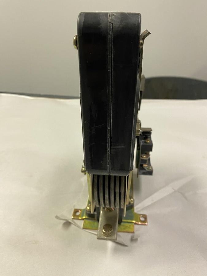 GE,A5A01JXA002XH DS303,300A DC CONTACTOR 600V COIL 230/250V