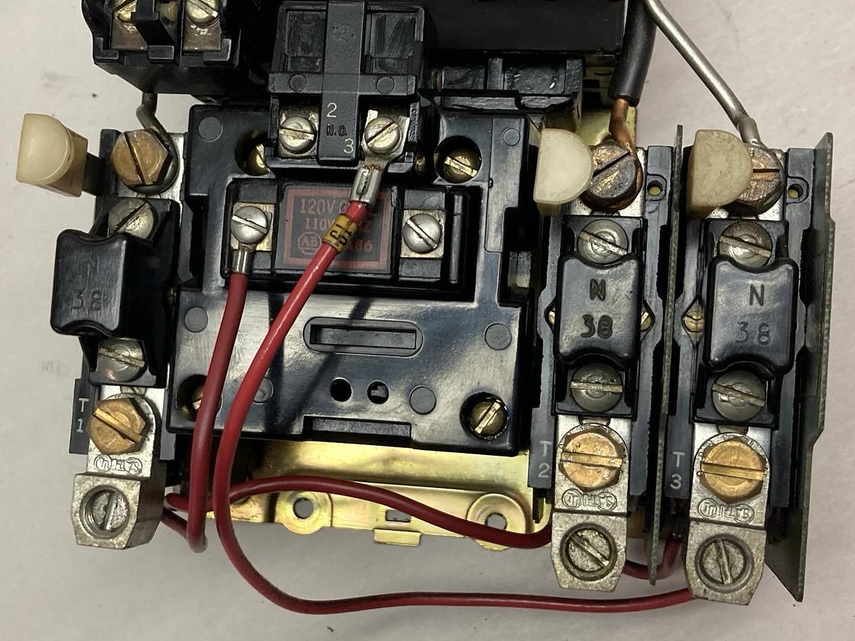 Allen-Bradley,709-C0D103,3-Phase Magnetic Motor Starter Size 2 120V Series K