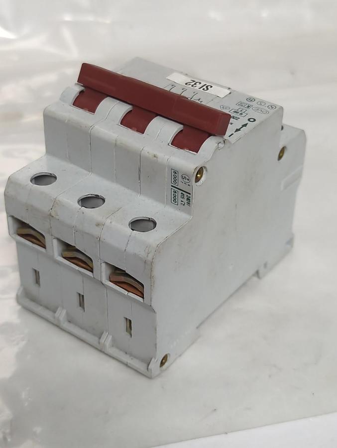 Used MOELLER,FAZ L20A,NO.28 CIRCUIT BREAKER 3-POLE 220/300AC PRE-OWNED