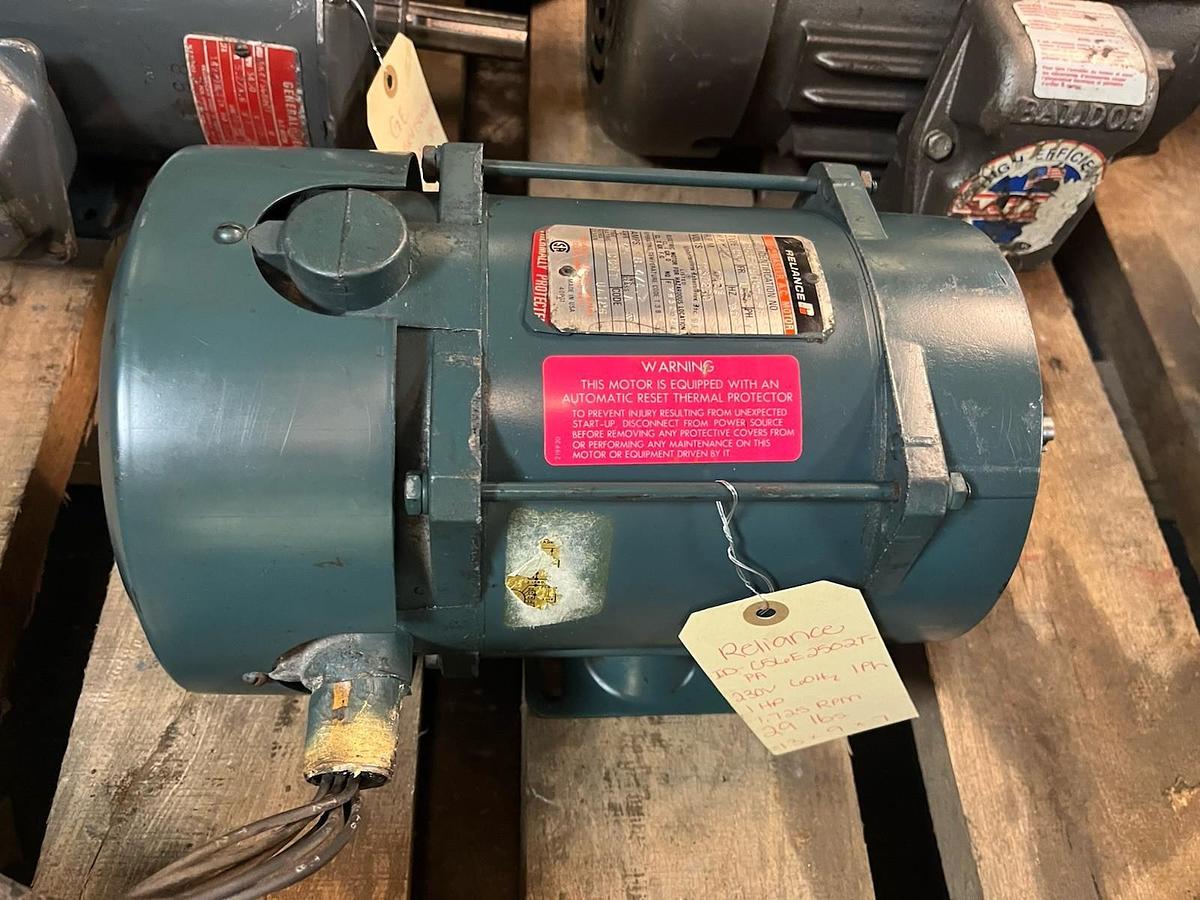 Used Reliance,C56E2502T,Motor 1/2HP 1725RPM 1PH L56
