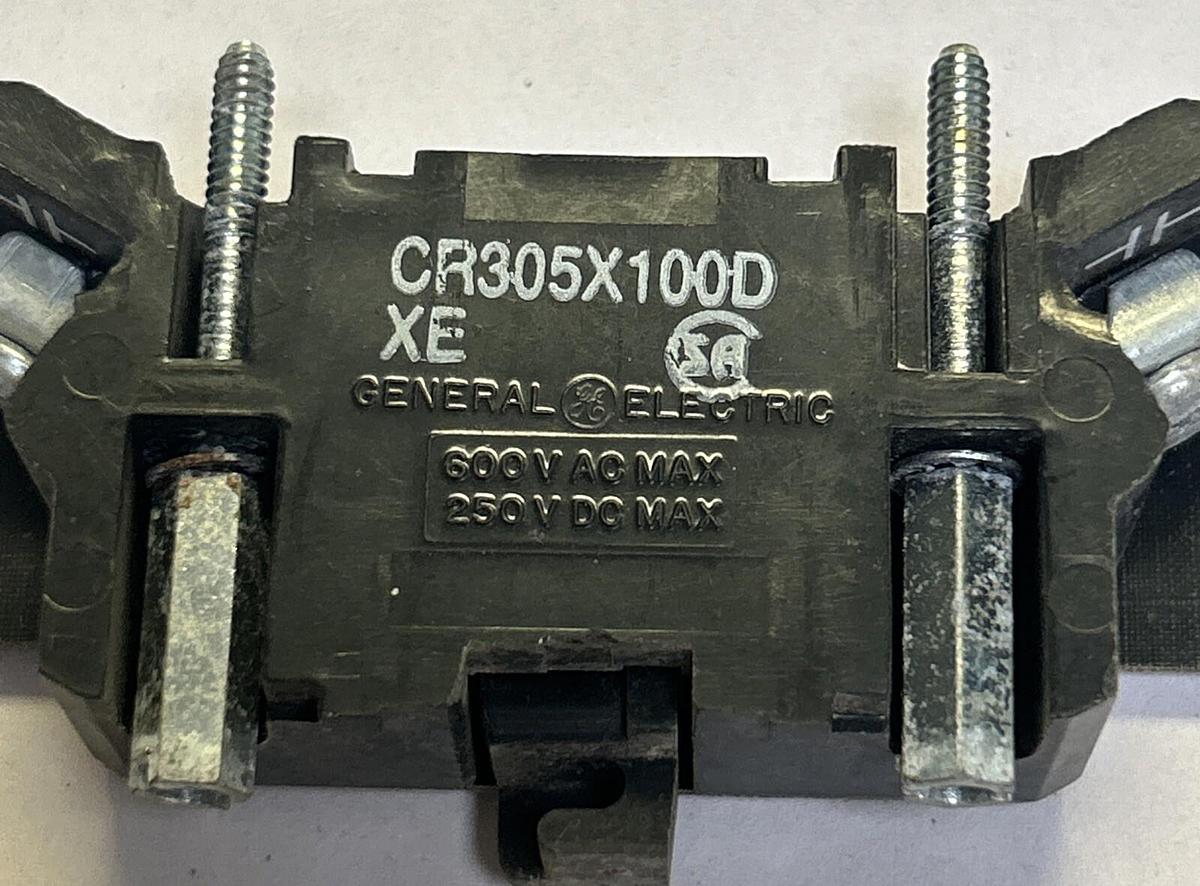 Used GENERAL ELECTRIC,CR305X100D,AUXILIARY CONTACT BLOCK