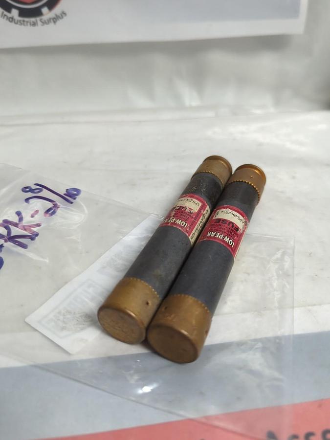 Used COOPER BUSSMANN,LPS-RK-2-8/10,LOW-PEAK 2-8/10 AMP FUSE LOT OF 2 PRE-OWNED