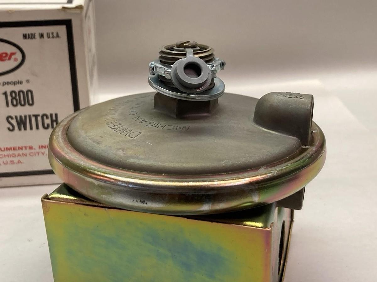Dwyer,1823-1-1-S,Pressure Switch Series 1800 W01G
