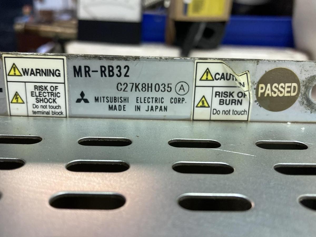 Used Mitsubishi Electric,MR-RB32,Regenerative Power Braking Resistor