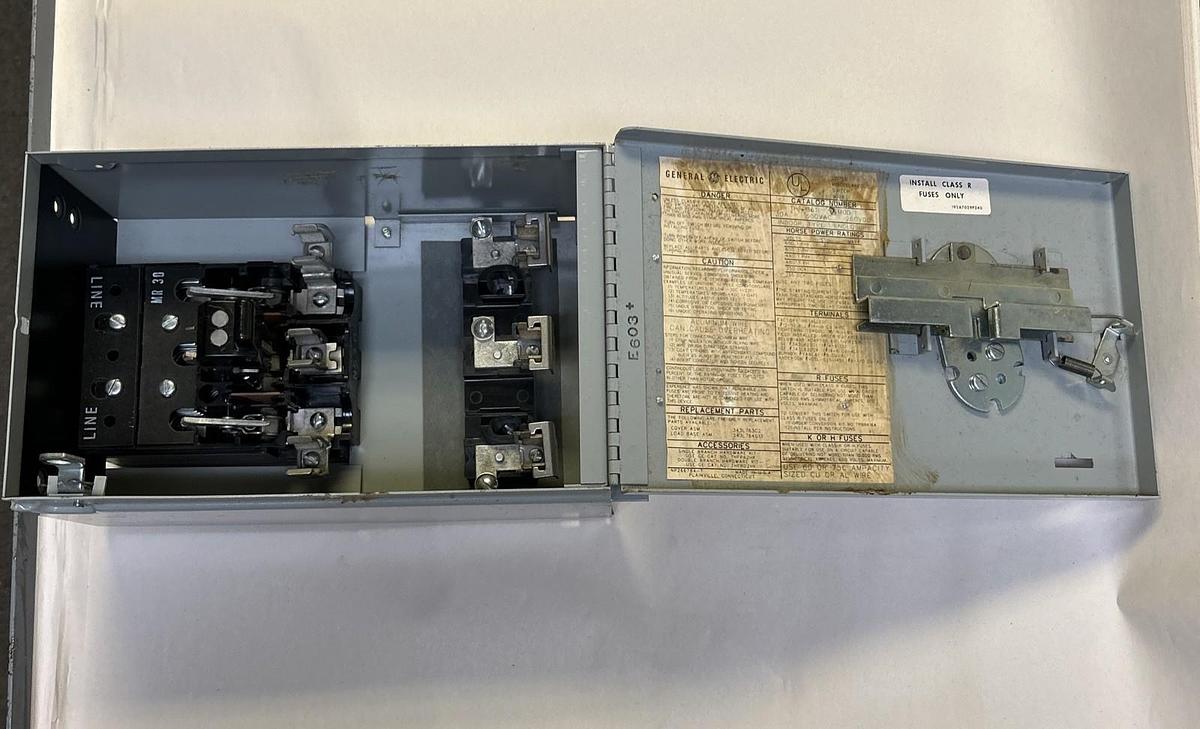Used GENERAL ELECTRIC,THFP361,PANEL BOARD SWITCH 30A 600V 3P