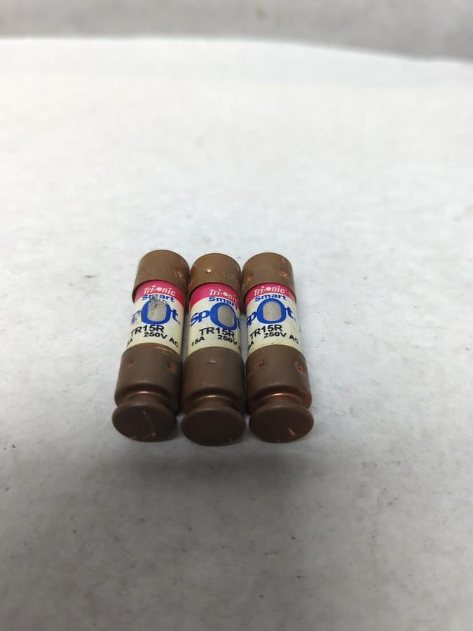 Used FERRAZ SHAWMUT,TR15R,SMART SPOT 15 AMP FUSE LOT OF 3 PRE-OWNED