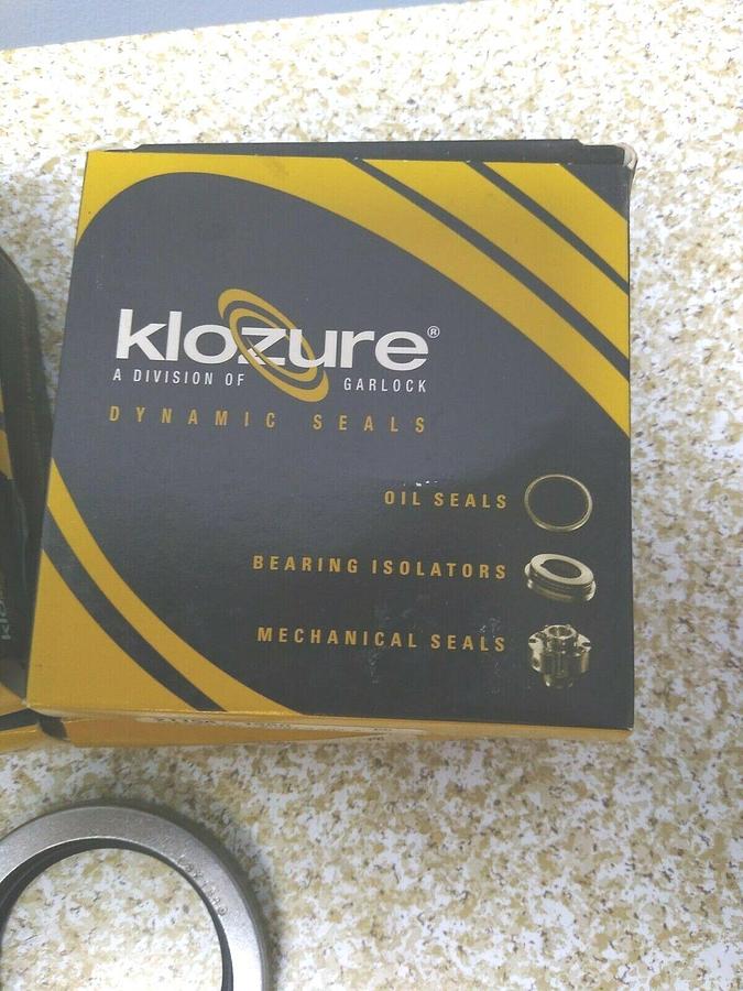 Used GARLOCK KLOZURE,21158-158,OIL SEAL Lot of 4 NOS