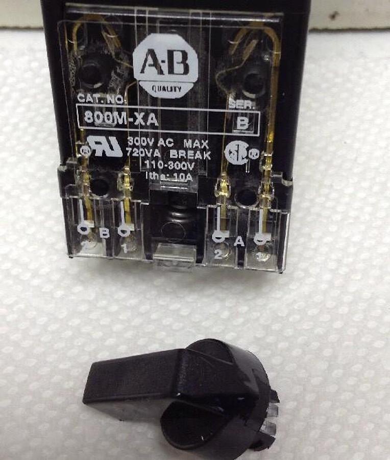 Allen-Bradley,800MR-JH2BLA,3 Position Maintained Selector Switch