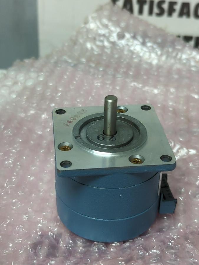 SUPERIOR ELECTRIC,M061-CS08,SYNCHRONOUS STEPPING MOTOR 1.25V 3.8AMP NOS