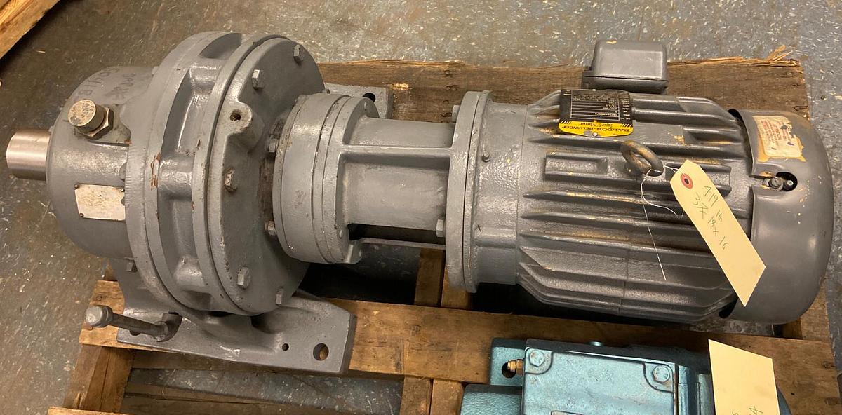 Used Sumitomo,CHHJ4175DCY102,Gearmotor Ratio 102:1 5Hp 1750RPM Motor