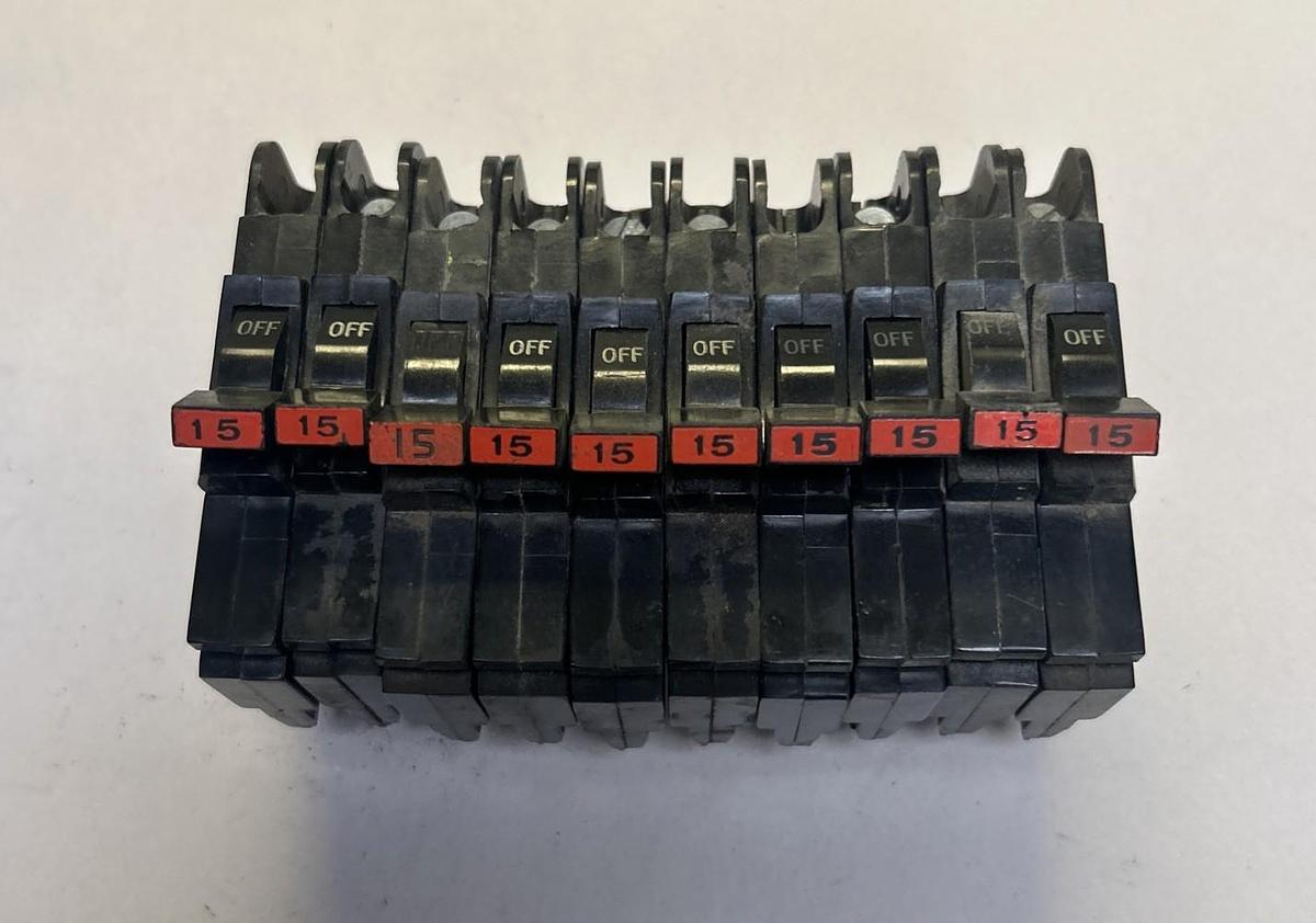Used FEDERAL PACIFIC,NC-NI115,CIRCUIT BREAKER 15A 120/240V 1P LOT OF 10