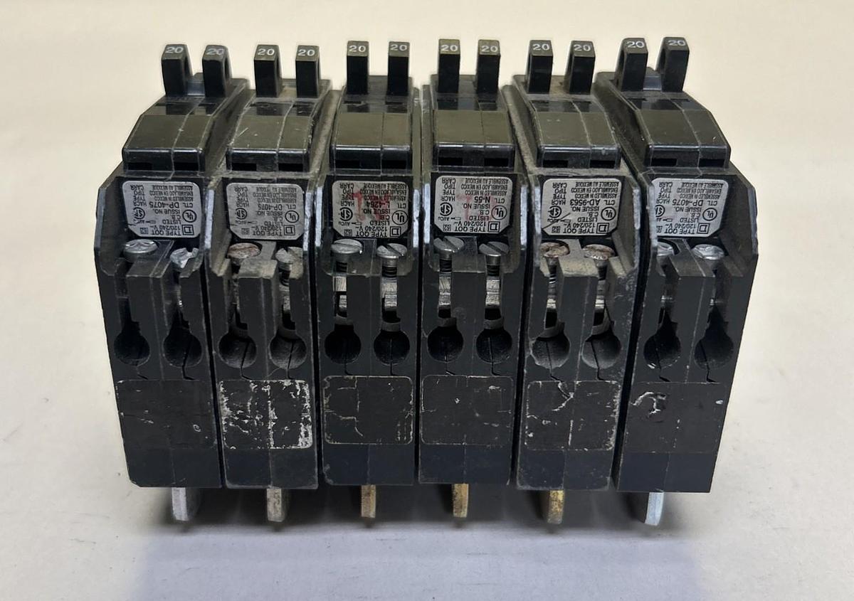Used SQUARE D,QOT2020,TANDEM CIRCUIT BREAKER 20A 120/240V 2P LOT OF 6