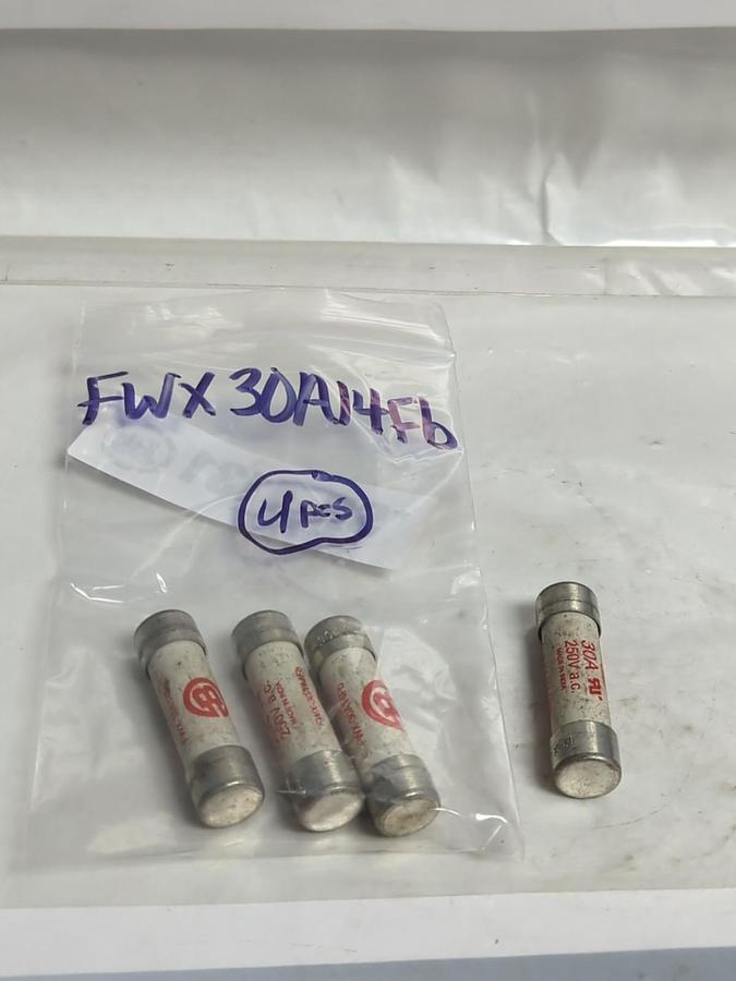 Used COOPER BUSSMANN,FWX30A14FB,30 AMP FUSE LOT OF 4 PRE-OWNED