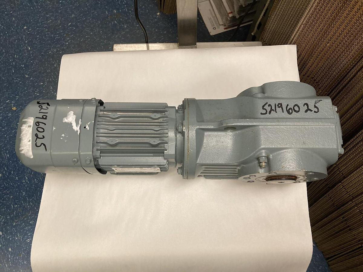 Sew Eurodrive,KA57/TDRS71M4,Gearmotor 3/4 HP  1690/14 RPM  Ratio 123.85