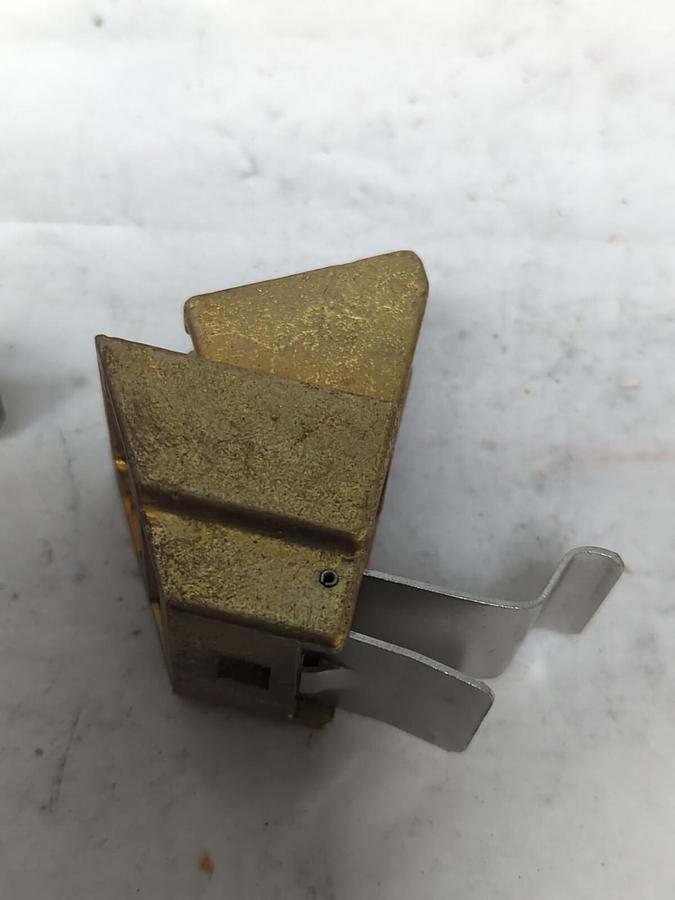 RELIANCE ELECTRIC,700304 3R,MOTOR BRUSH HOLDERS BOX OF 2 PIECES NOS