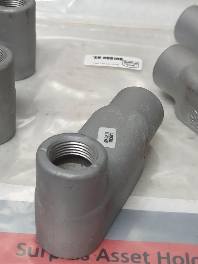APPLETON,LB27,FM7 CONDUIT BODY 3/4 INCH LOT OF 5 NOS