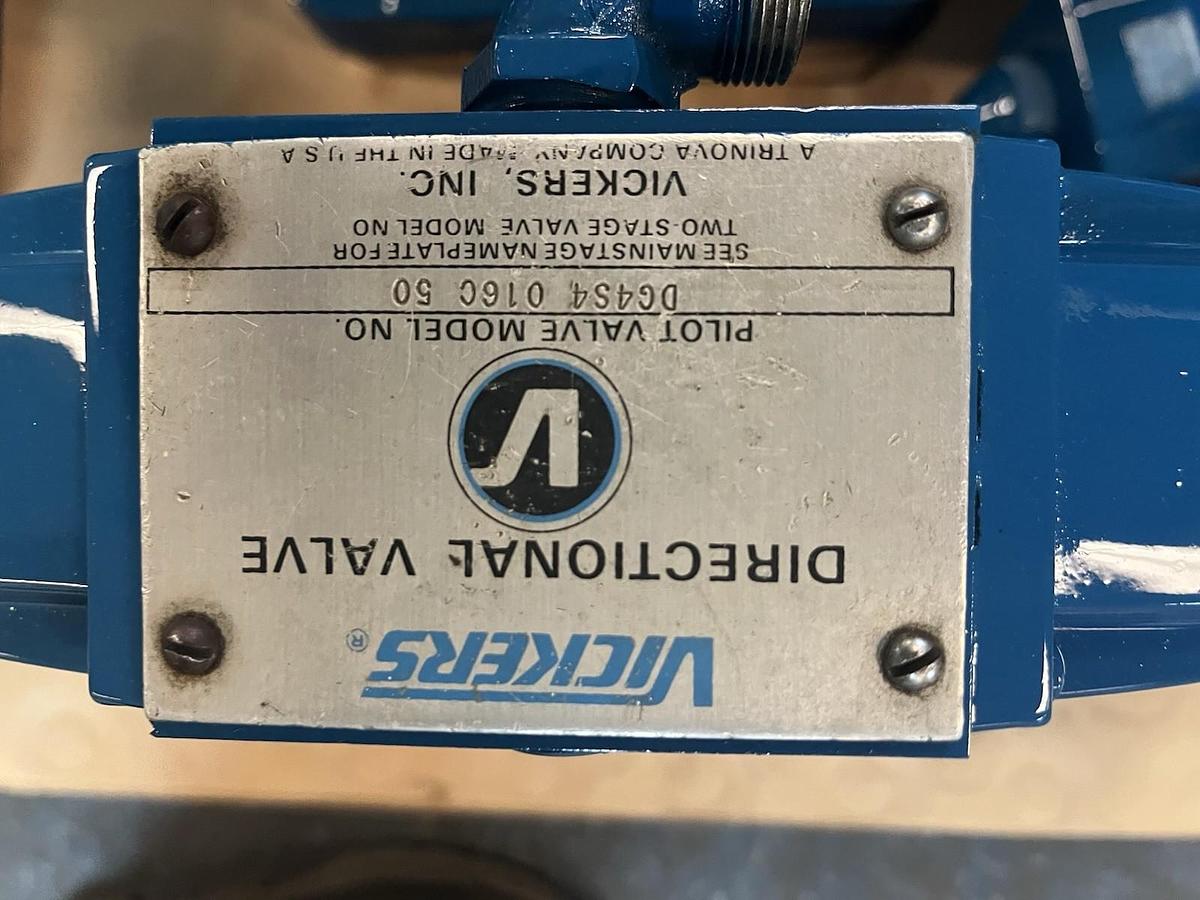 Used VICKERS,DG5S4-10-2C-53,DIRECTIONAL CONTROL VALVE